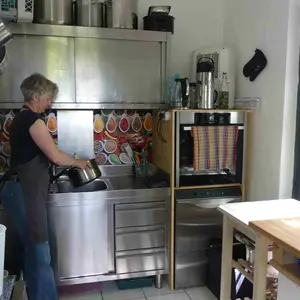 "Martina-Cucina" in der neu eingerichteten Küche